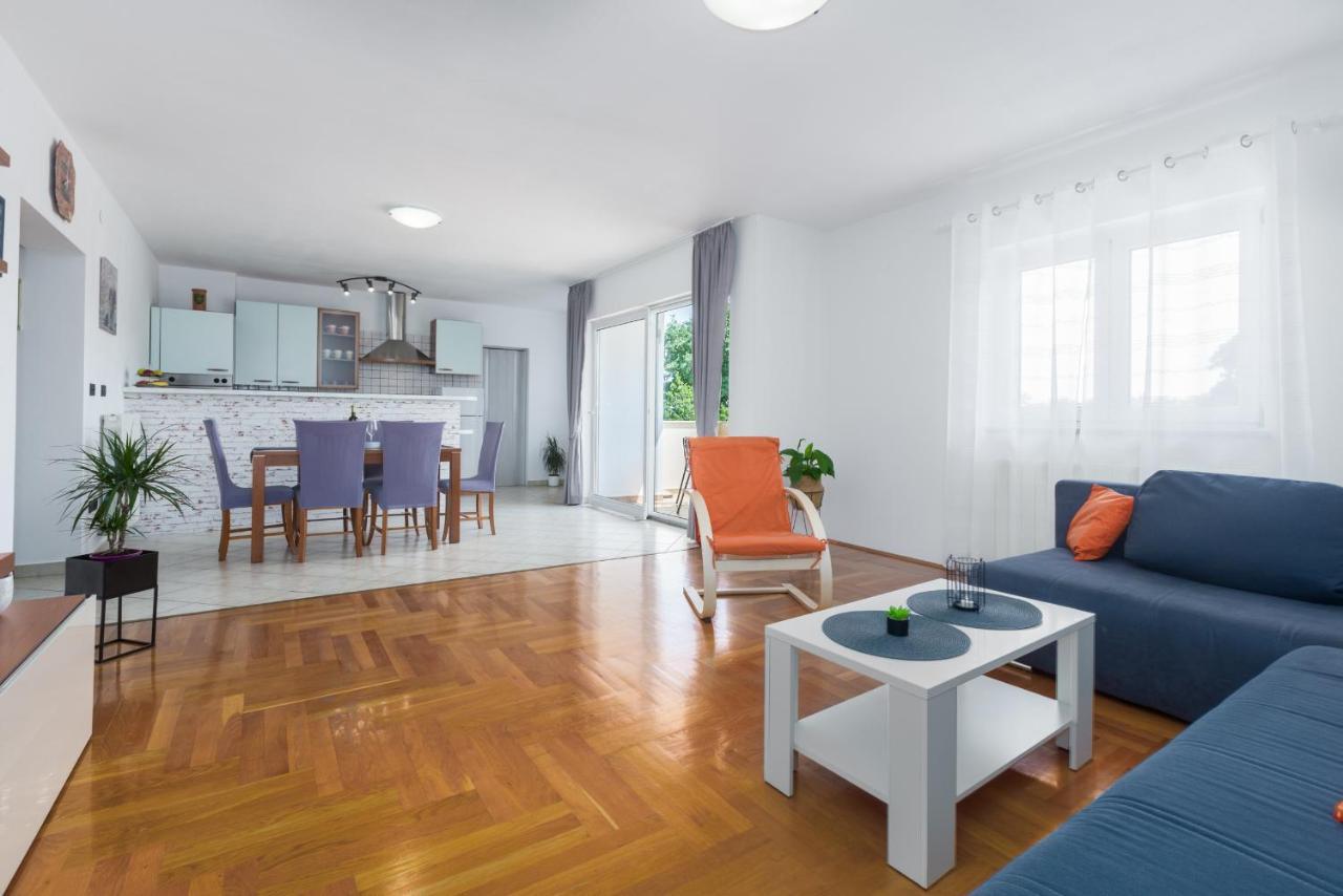PUY Apartments Emil מראה חיצוני תמונה